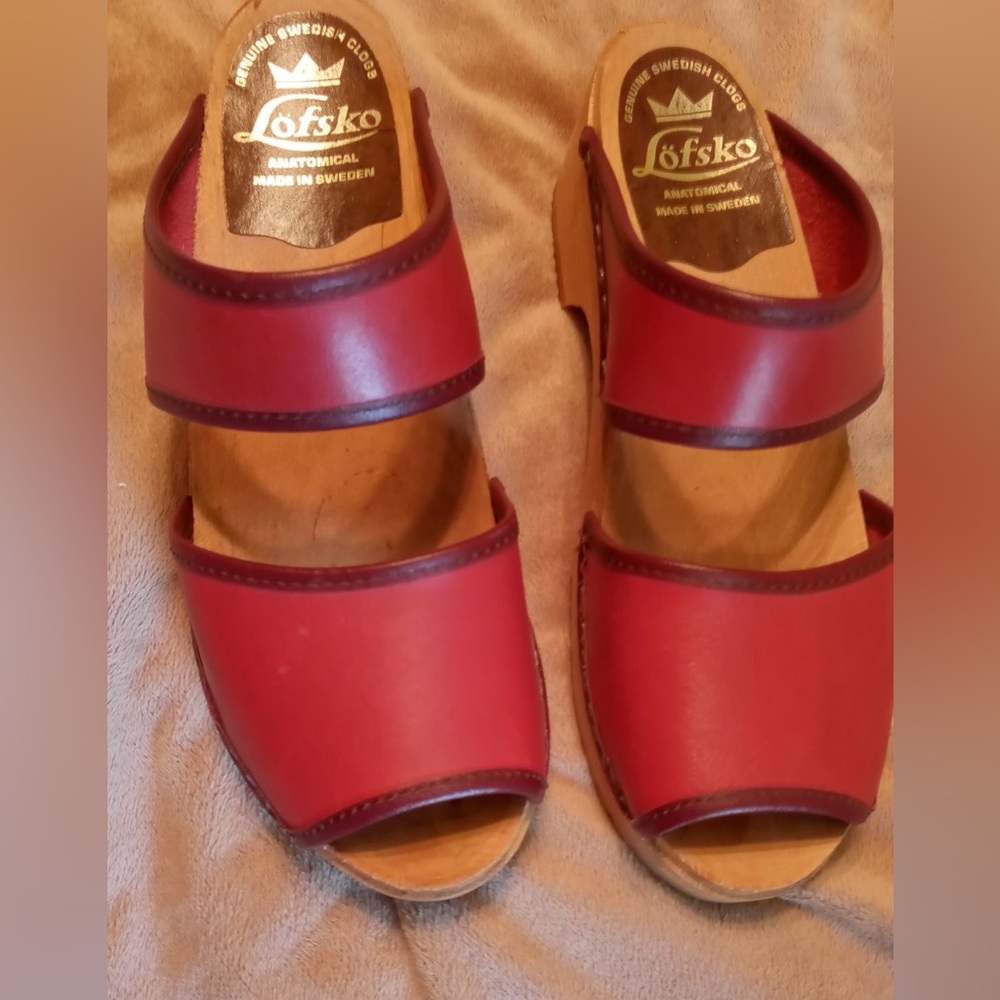 1970’s Vintage Lofsko Swedish open toe dress clog.